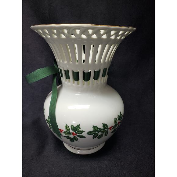 Formalities Holly Collection Latticework Porcelain Christmas Vase Gold Trim 10" - Picture 2 of 10